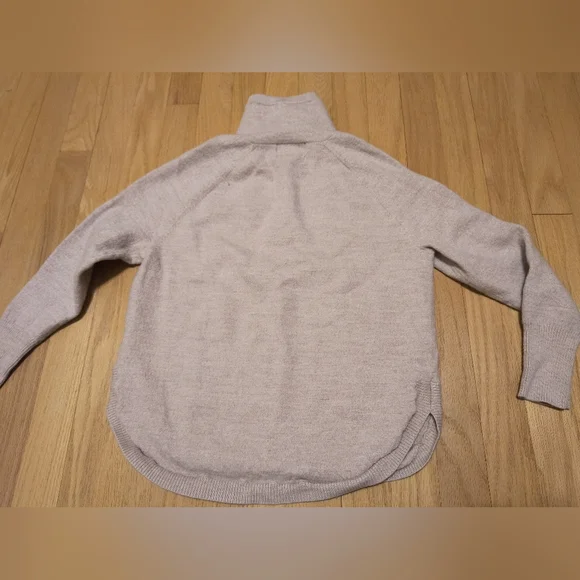 Cropped merino sweater - Picture 6 of 6